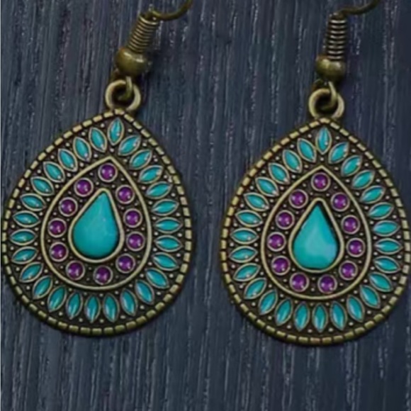 Jewelry - 🌹3 for$15 Retro ethnic style earrings